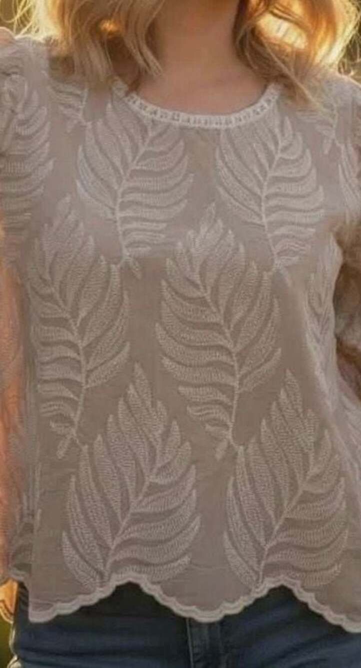 Solitaire Boho Embroidered Leaf Puff Sleeve Top Scalloped Large Cottagecore